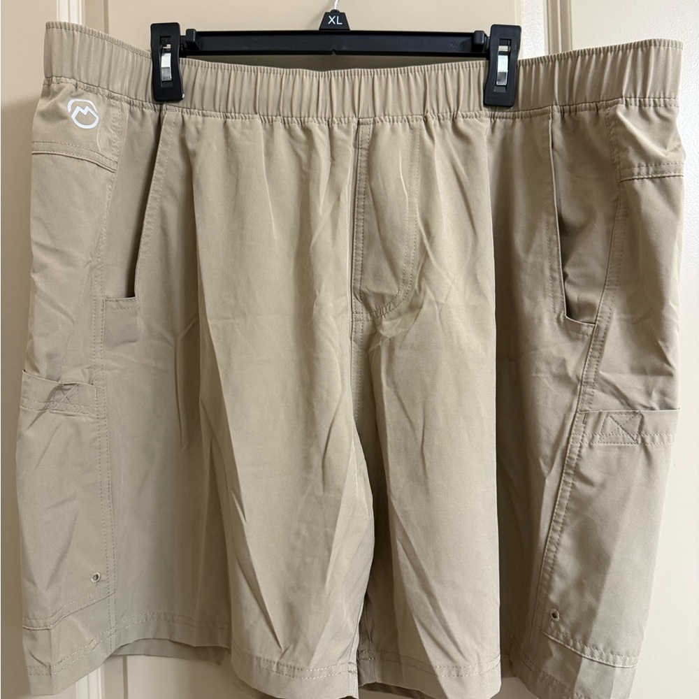Magellan Outdoors Men's Khaki Cargo Shorts